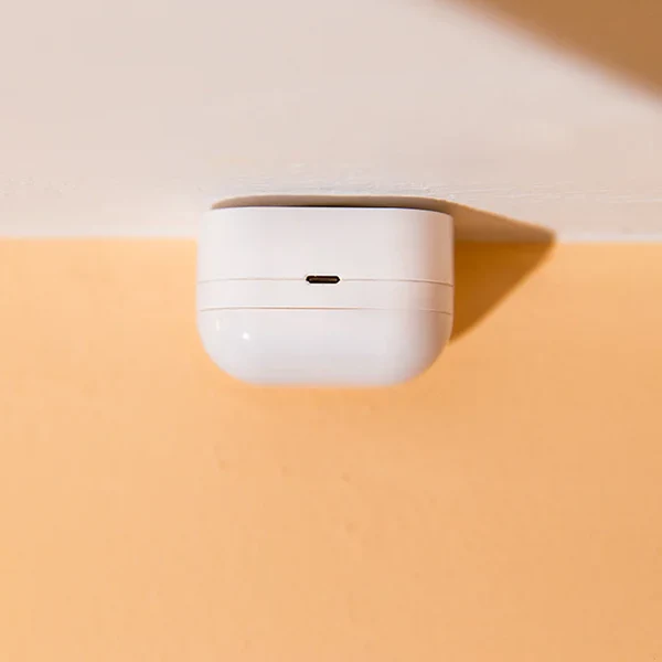 Shelly_BLU_motion_Interior-on-the-wall